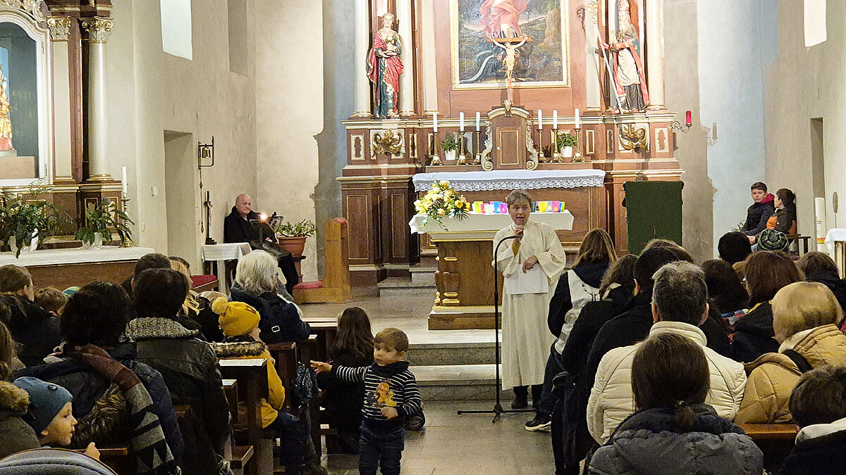 Stimmungsvolle St. Martins Feier in Holler