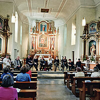 Gottesdienst 12 Zeugen. 12 Kirchen. 1 Pfarrei.